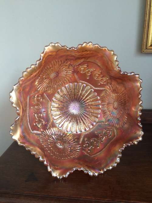 Carnival glass large compote: pattern Mikado